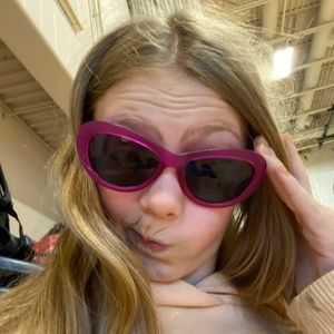 Meet your Posher, Sofia